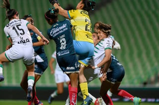 Marcela Valera Defensa San Santos Vs Puebla Tar Mx