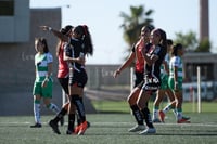 celebran gol, Valeria González