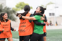 Celebran gol, Claudia Ríos