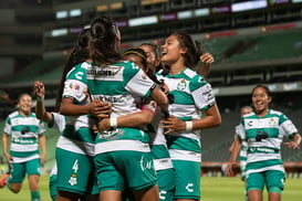 celebración de gol, Cinthya Peraza, Karla Martínez, Alexxand @tar.mx