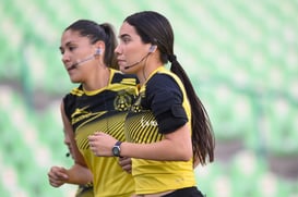 árbitros Santos vs FC Juárez femenil @tar.mx