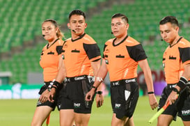 árbitros Santos vs Pumas femenil @tar.mx