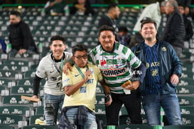 Afición en el Estadio Corona @tar.mx