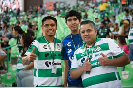 afición en el Estadio Corona @tar.mx