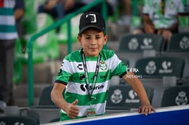 afición en el Estadio Corona @tar.mx