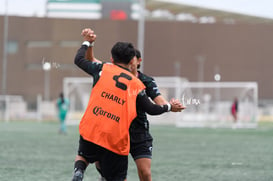 Celebran gol @tar.mx