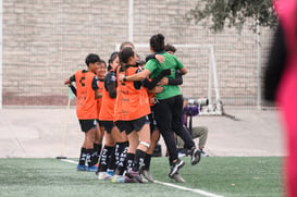 celebran gol, Claudia Ríos @tar.mx