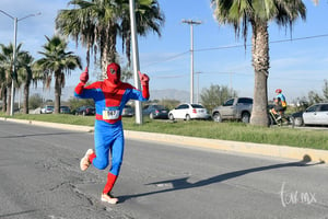 spiderman hombre araña corredor | Medio Maratón 21K Autocentro Autopop