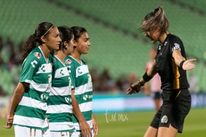 Nancy Quiñones, instrucciones árbitro | Santos vs Chivas jornada 12 apertura 2018 femenil