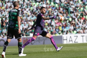 Despeje Jonathan Orozco | Santos vs Leon jornada 9 apertura 2018