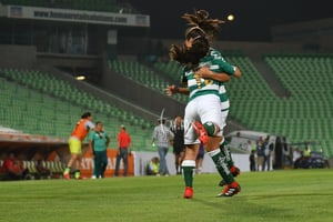 Cinthya Peraza, Alexxandra Rodríguez, celebrando gol | Santos vs Chivas J12 C2019 Liga MX Femenil