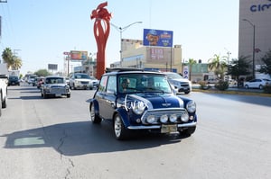 minis | Desfile autos Torreón
