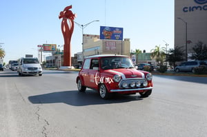 Desfile autos Torreón