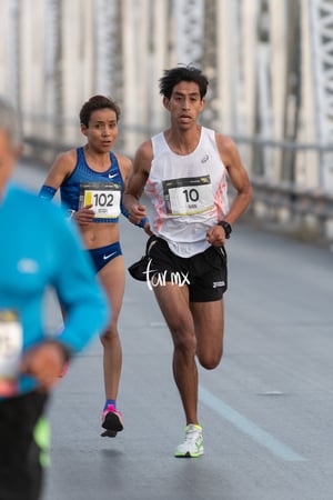 Madai Pérez | Maratón LALA 2020, puente plateado