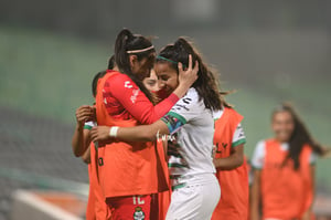 festejo gol de Peraza, Cinthya Peraza, Paola Calderón | Santos Laguna vs FC Juárez femenil, jornada 16