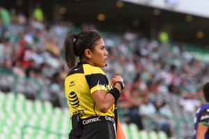 Árbitro Carolina Briones | Santos Laguna vs León femenil J5