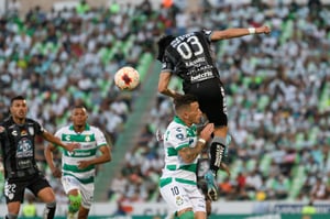 Eduardo Aguirre, Kevin Álvarez | Santos vs Pachuca J12 C2022 Liga MX