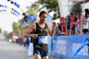 Roberto Zamora, campeón 5K, Bengalas | Powerade Torreón 2024