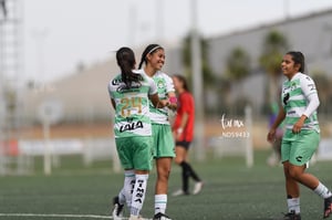 festejan gol, Paulina Peña, Maika Albéniz | Santos vs Tijuana femenil J15 sub 19