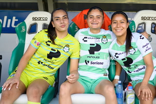 Ana Peregrina, Defensa SAN #2, Karol Contreras, Portera SAN #12, Santos vs Monterrey