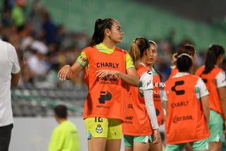Luisa De Alba, Delantera SAN #19, Mariana Cadena, Defensa MON #19, Santos vs Monterrey