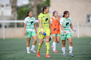 Aida Cantú, Portero SAN #33, Nancy Martínez, Medio SAN #63, Santos vs Monterrey