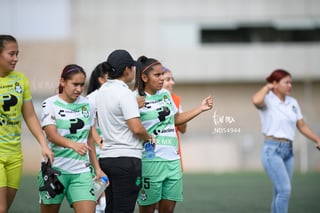 Aida Cantú, Portero SAN #33, Nancy Martínez, Medio SAN #63, Santos vs Monterrey