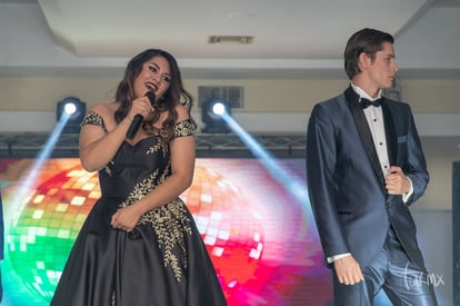 cantante previo a pasarela | Expo Sí Acepto 6ta edición, pasarela