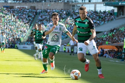 Fernando Navarro Morán,  Jonathan cabecita Rodríguez | Santos vs Leon jornada 9 apertura 2018