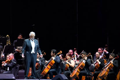 Virginia Tola | Plácido Domingo le canta a Torreón