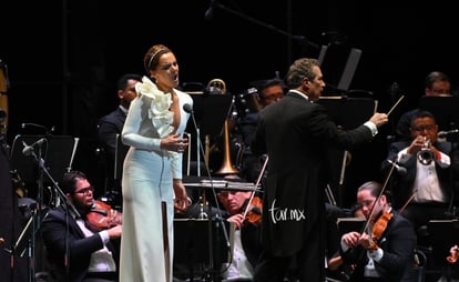 Virginia Tola | Plácido Domingo le canta a Torreón