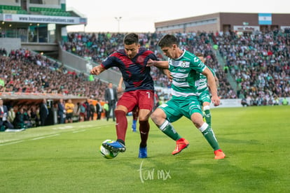 Alexis Vega, Jesús Angulo | Santos vs Chivas J4 C2019 Liga MX