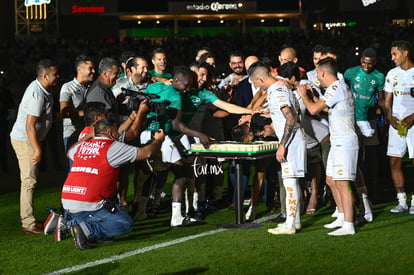 Pastel décimo aniversario del Estadio Corona | Santos vs Cruz Azul jornada 18 apertura 2019 Liga MX