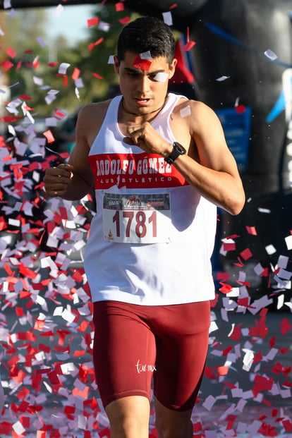 Alexis Alan Hernández Treviño, 00:15:14 | 21K y 5K El Siglo de Torreón