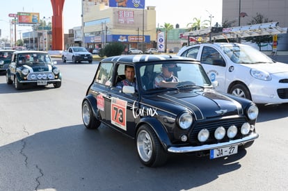 minis | Desfile autos Torreón