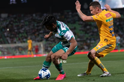 Eduardo Aguirre, Jesús Dueñas | Santos vs Tigres J6 C2020 Liga MX