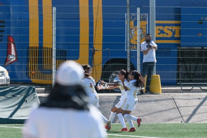 festejo de gol de Loren Pérez 58 | Santos Tigres femenil sub17