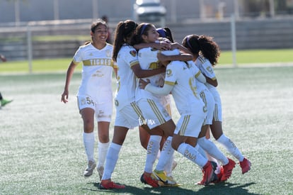 Festejo de gol de Deiry Ramírez Tigres | Santos Tigres femenil sub17