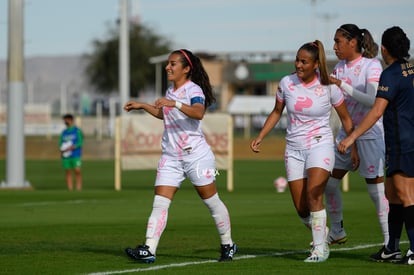 festejo de gol de Cinthya Peraza, Cinthya Peraza, Estela Góm | Santos vs Pumas J13 A2021 Liga MX femenil