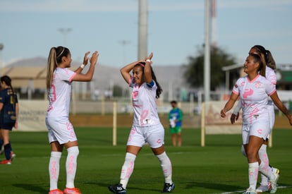 festejo de gol de Cinthya Peraza, Cinthya Peraza, Alexxandra | Santos vs Pumas J13 A2021 Liga MX femenil