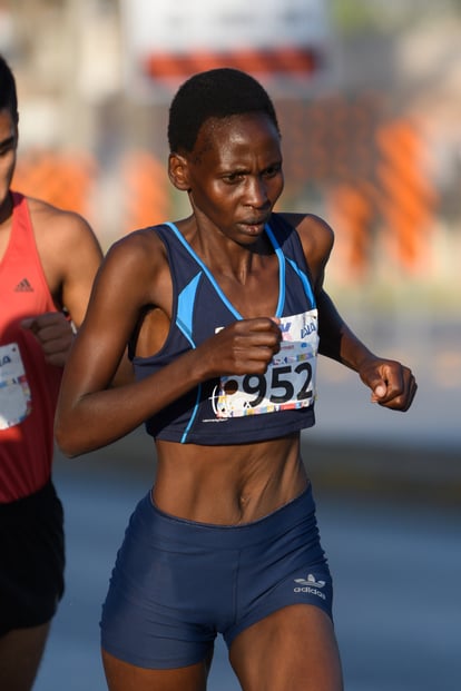 campeona femenil 10k | Carrera 5K y 10K SURMAN