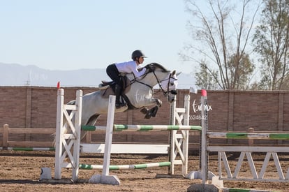 Ma. Teresa Anaya | Salto ecuestre Las Brisas