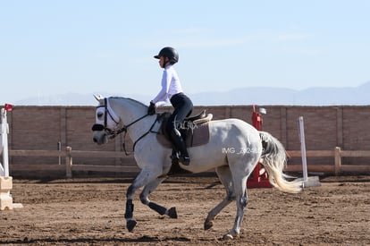 Ma. Teresa Anaya | Salto ecuestre Las Brisas