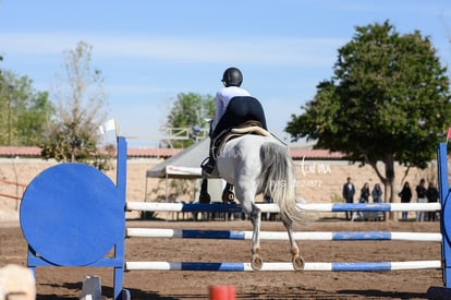 Ma. Teresa Anaya | Salto ecuestre Las Brisas