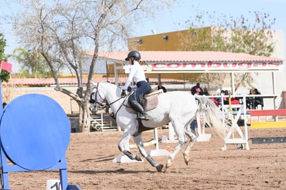 Ma. Teresa Anaya | Salto ecuestre Las Brisas