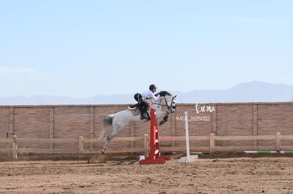 Ma. Teresa Anaya | Salto ecuestre Las Brisas