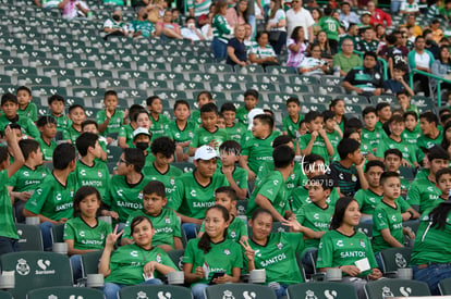 Afición en el Estadio Corona | Santos Laguna vs Atlas FC J11 C2023 Liga MX femenil