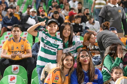 Afición en el Estadio Corona | Guerreros del Santos Laguna vs Tigres UANL J1 C2023 Liga MX