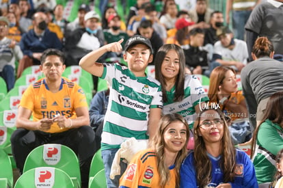 Afición en el Estadio Corona | Guerreros del Santos Laguna vs Tigres UANL J1 C2023 Liga MX