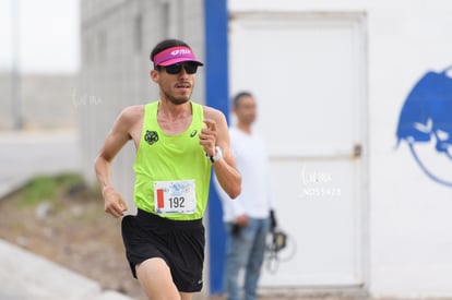 Roberto Zamora, bengalas | Carrera 5K y 10K Chapingo 2024